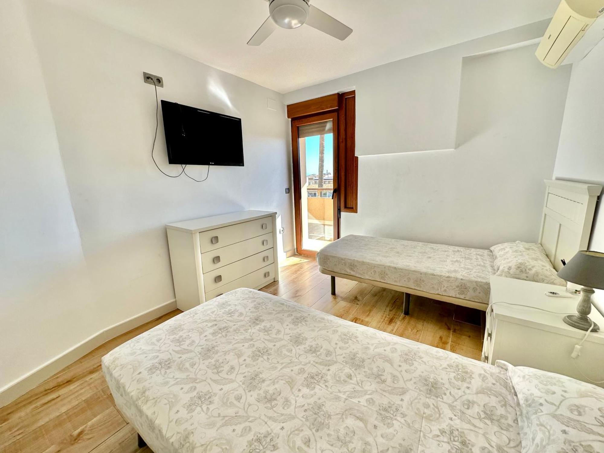 Gorgeous Apartment At The Sea In La Carihuela! 托雷莫利诺斯 外观 照片