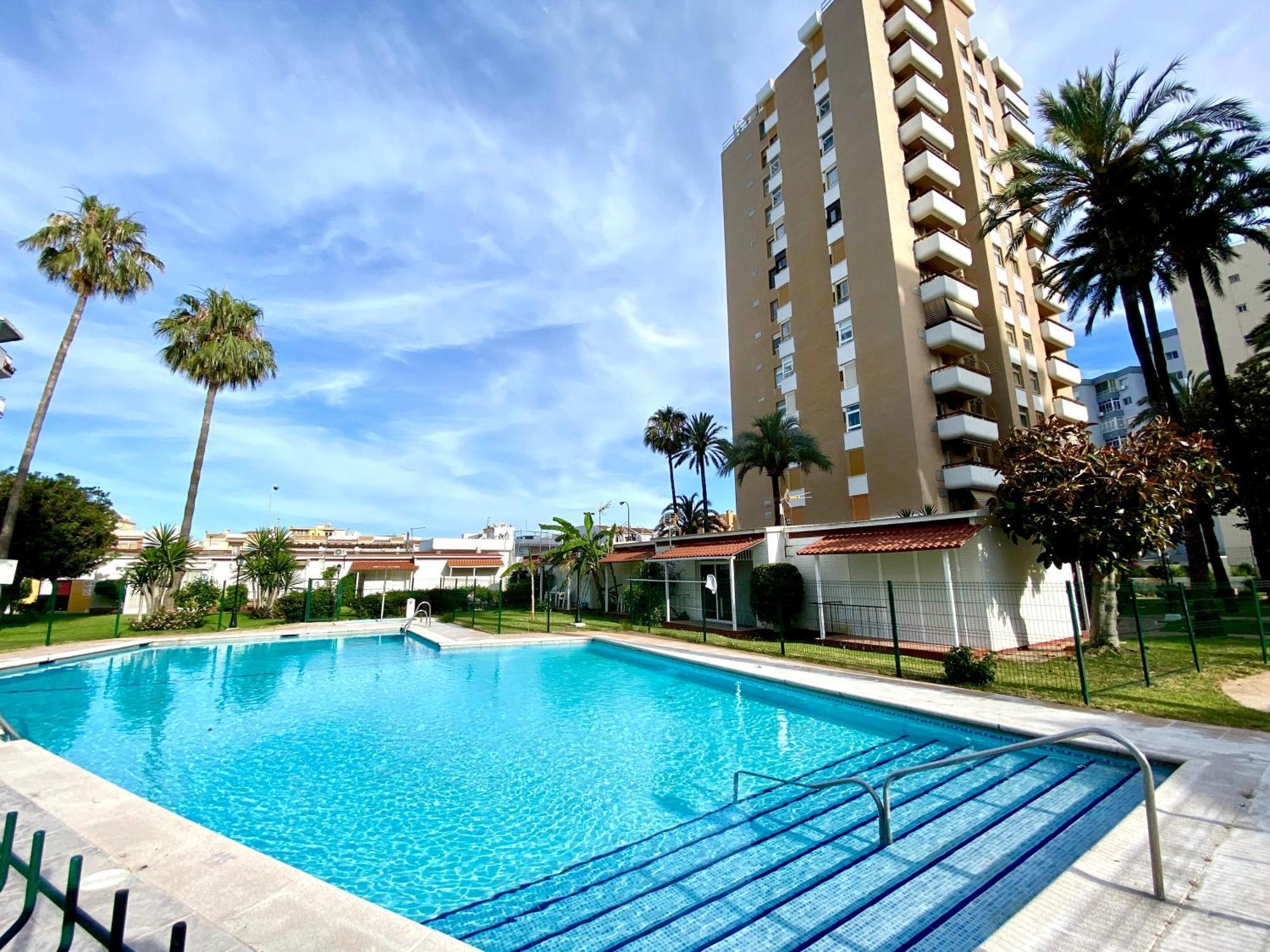 Gorgeous Apartment At The Sea In La Carihuela! 托雷莫利诺斯 外观 照片